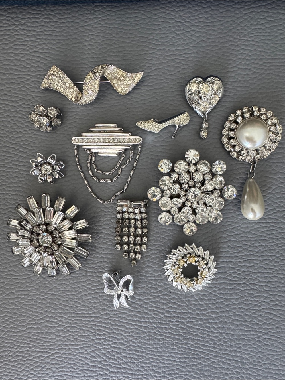 LOT 12 SILVER TONE WHITE CLEAR RHINESTONE BROOCHES PINS MONET GERRY’S SARAH COV